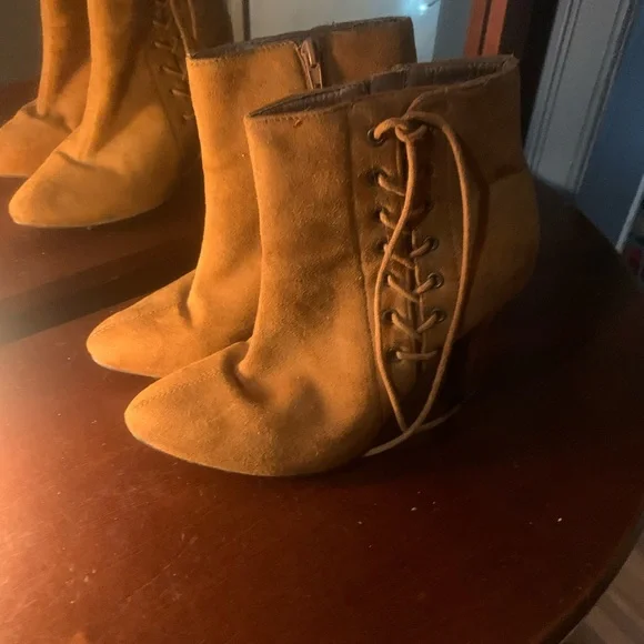 Swede booties - Picture 3 of 4